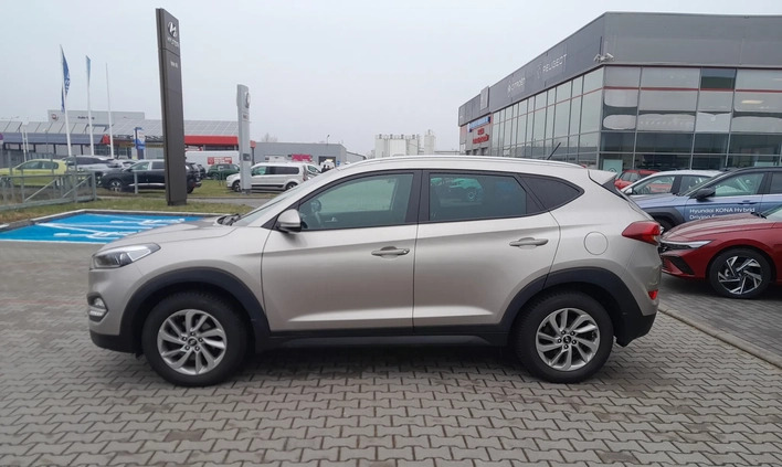 Hyundai Tucson cena 69900 przebieg: 120000, rok produkcji 2016 z Słupsk małe 172